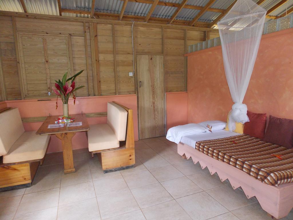 Вілла Roots Jungle Retreat Маріго Екстер'єр фото